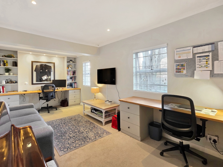 3 Bedroom Property for Sale in Constantia Western Cape